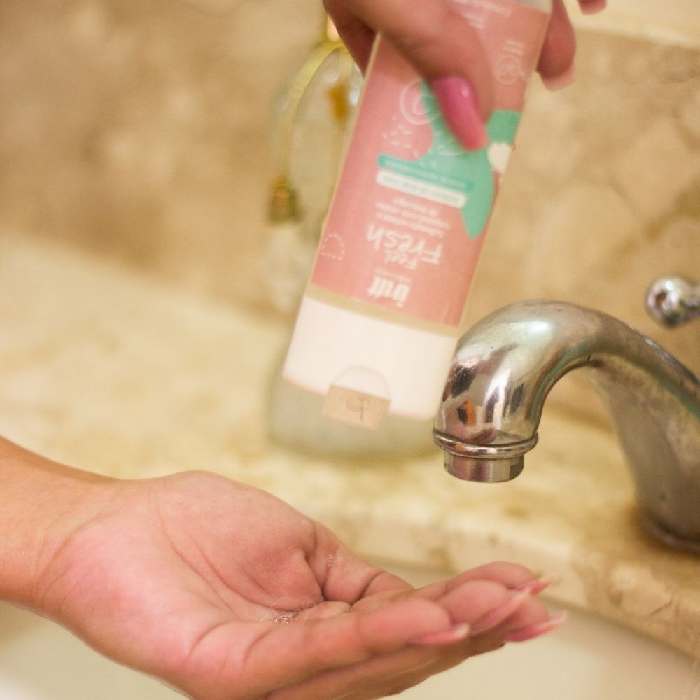 Feel Fresh Intt – Sabonete Líquido Íntimo e Corporal Morango 100ml - Cosméticos Original | Satisfeel - Foto 1